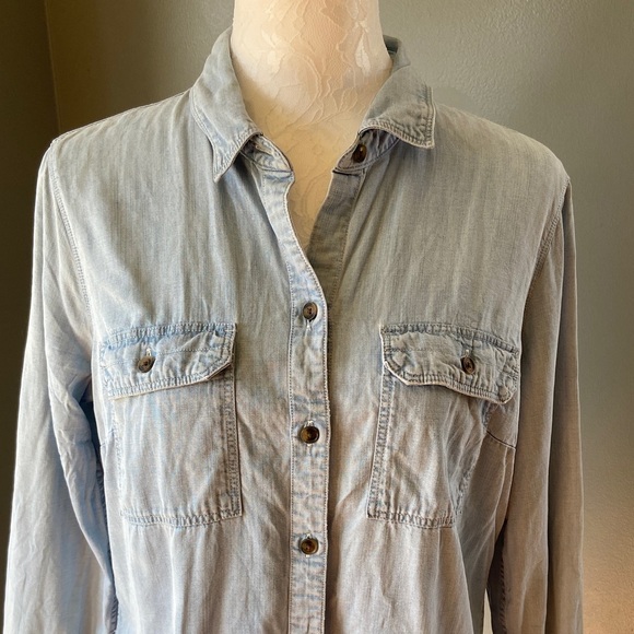 Eddie Bauer Light Indigo Button Front Denim Shirt - Picture 2 of 9